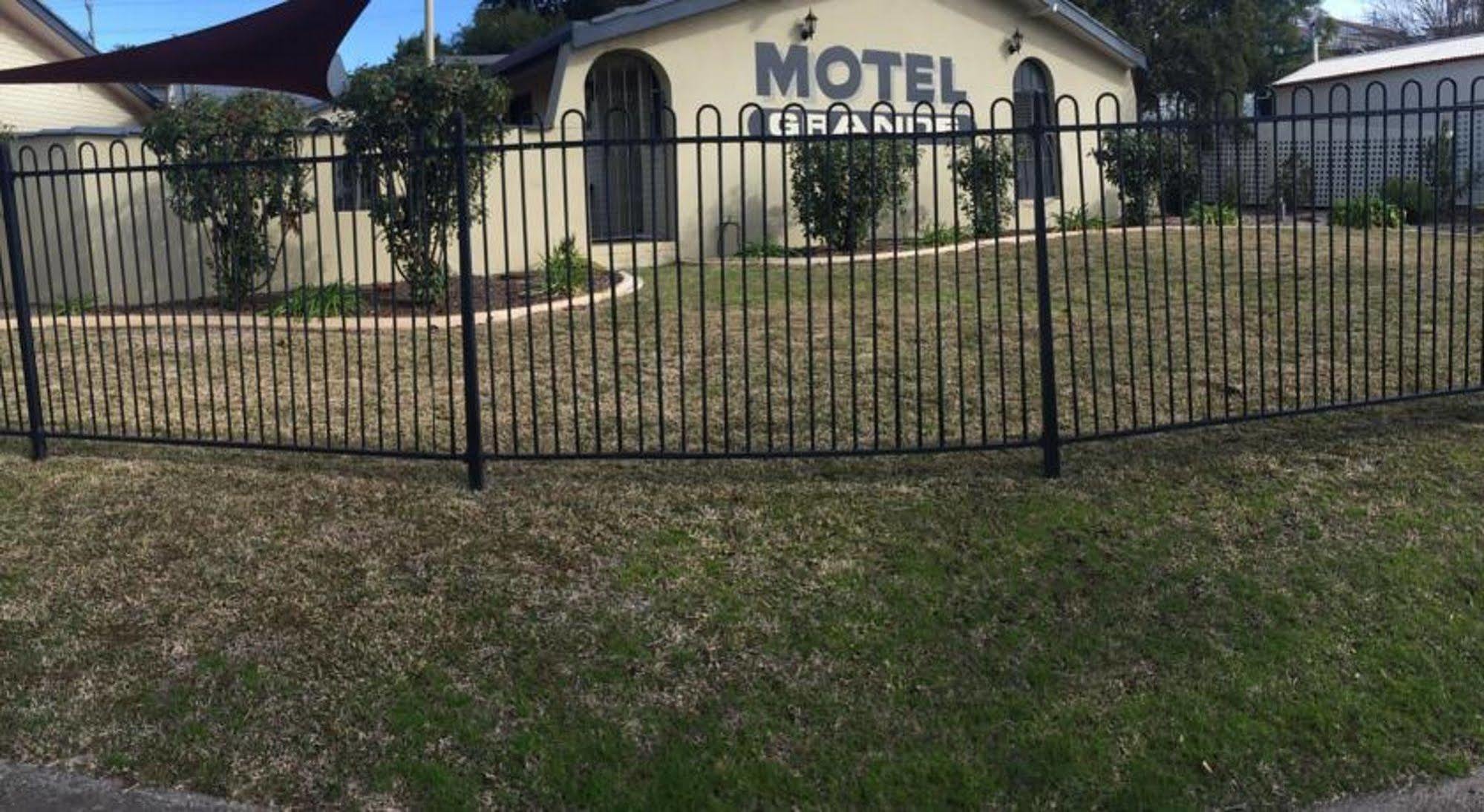 Motel Grande Tamworth Extérieur photo