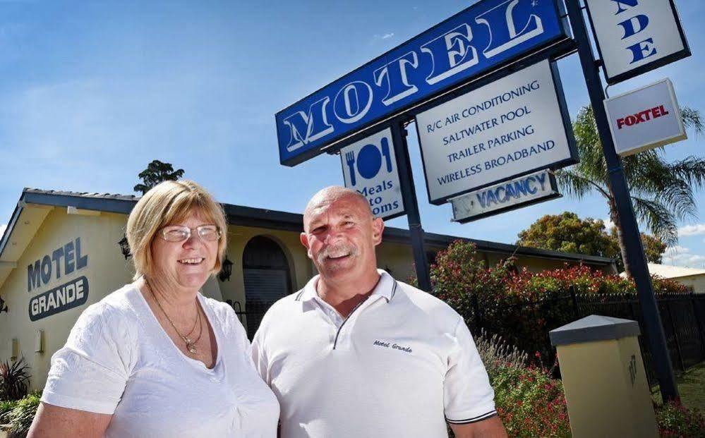 Motel Grande Tamworth Extérieur photo